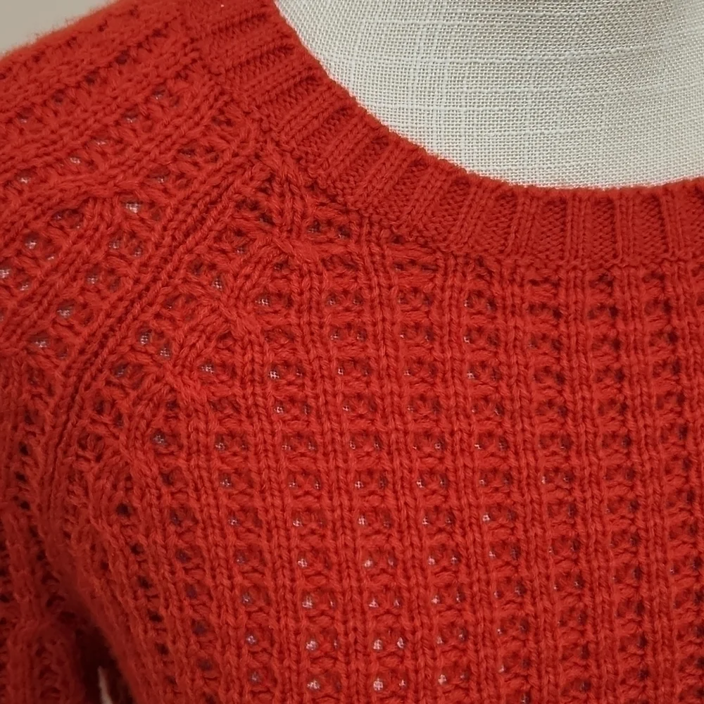 𝅺FOREVER 21 Sweater - Picture 5 of 5